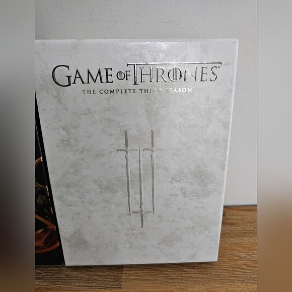 GAME OF THRONES DVD Box Sets Seasons 1 through 5 - Picture 4 of 8